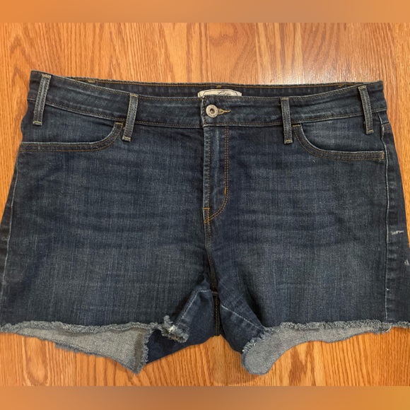 Levi's Pants - Levi’s denim shorts size 14